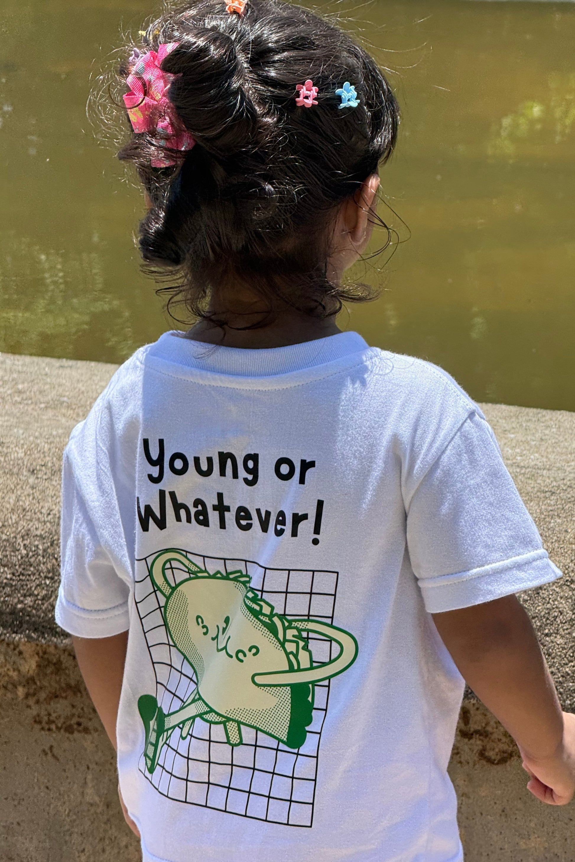 Young or Whatever! – Oversized T-Shirt