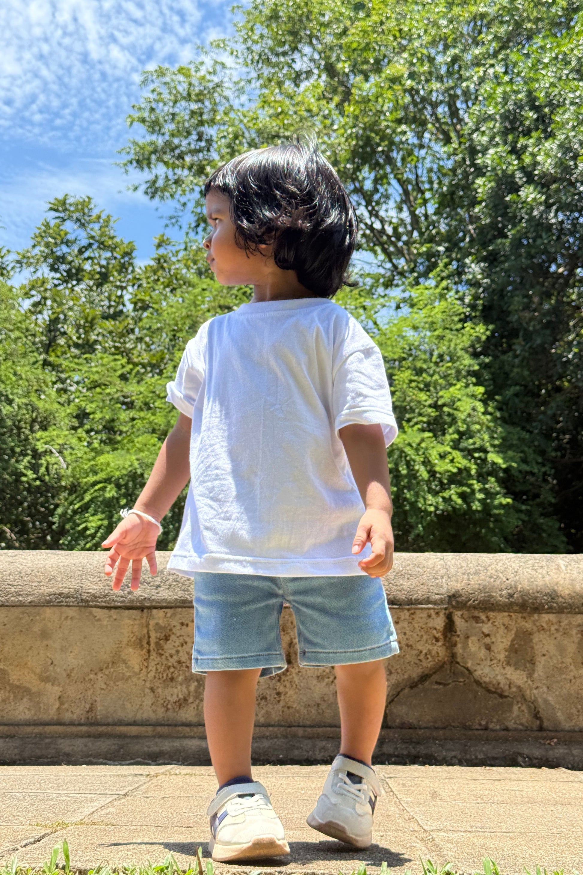 Young or Whatever! – Oversized T-Shirt