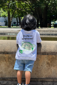 YOUNG OR WHATEVER - OVERSIZED T-SHIRT